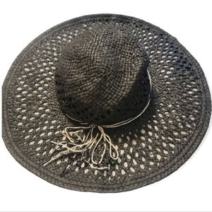CC Boutique OPEN BASKET WEAVE WIDE BRIM SUN HAT, EUC